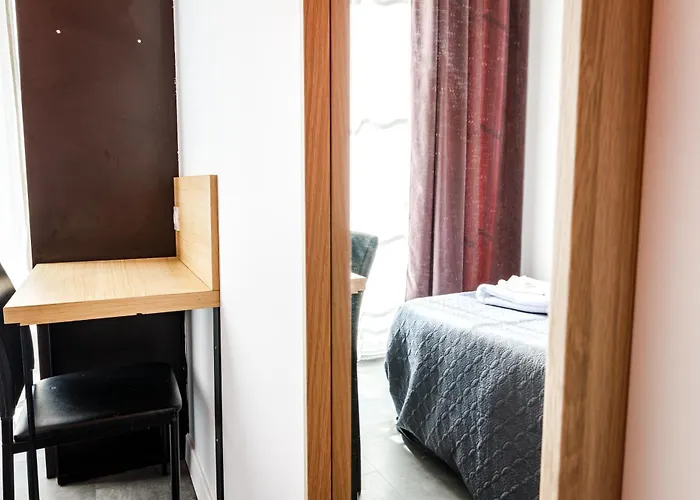 Hotel Du Dauphiné 2*