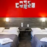 Du Dauphine Hotel