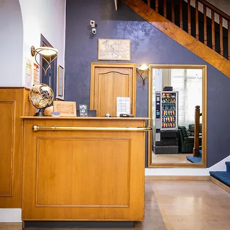 Отель Du Dauphine Лион