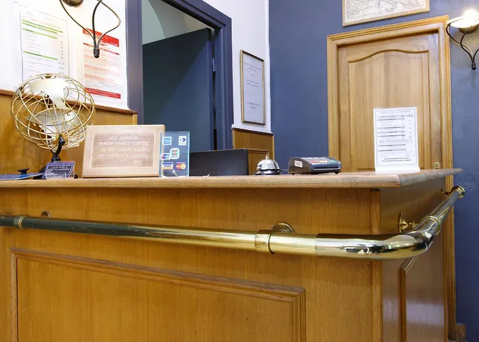 호텔 뒤 도핀 2*