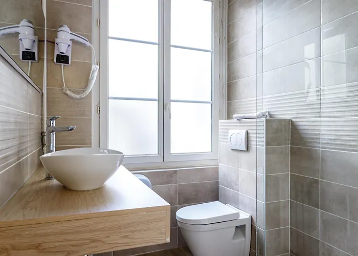 Du Dauphiné Hotel 2*